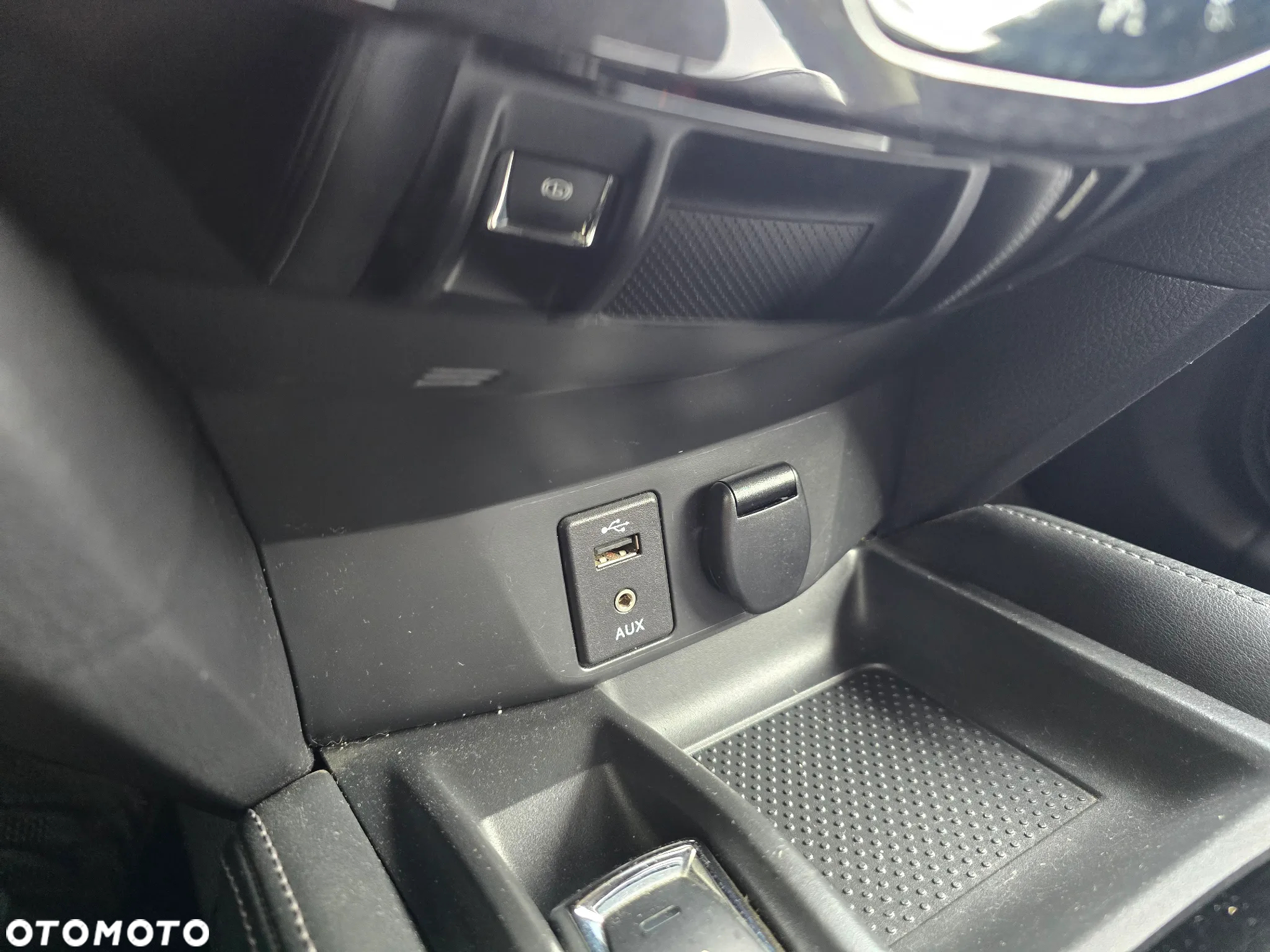 Nissan X-Trail 2.0 dCi ALL-MODE 4x4i Xtronic Tekna - 37