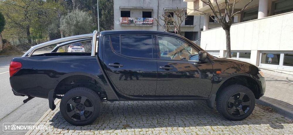 Mitsubishi L200 2.5 DI-D CD Invite AC - 2