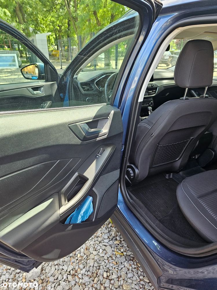 Ford Focus 1.0 EcoBoost Titanium - 11