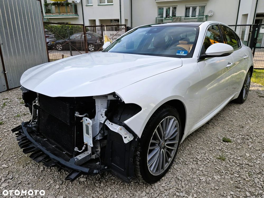 Alfa Romeo Giulia 2.0 Turbo 16V AT8-Q4 Ti - 7