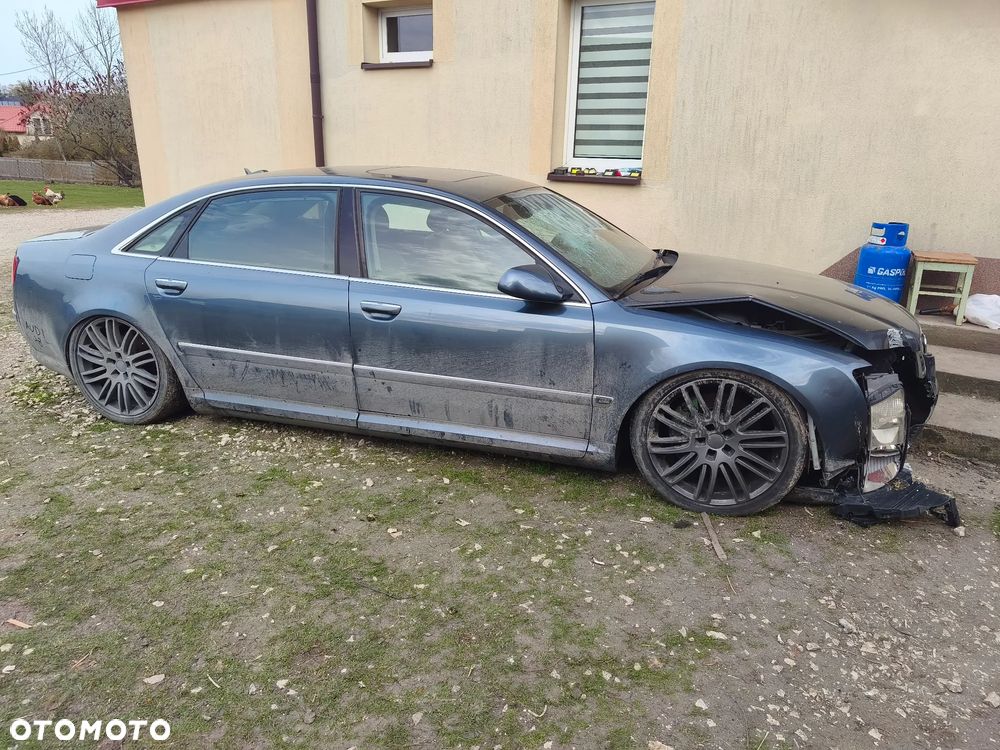 Audi A8 - 1