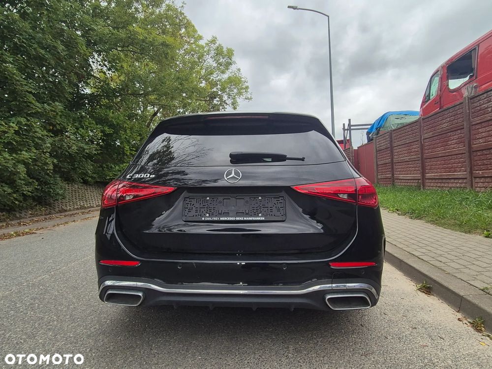 Mercedes-Benz Klasa C ver-300-e-t-9g--tronic-amg-line - 2