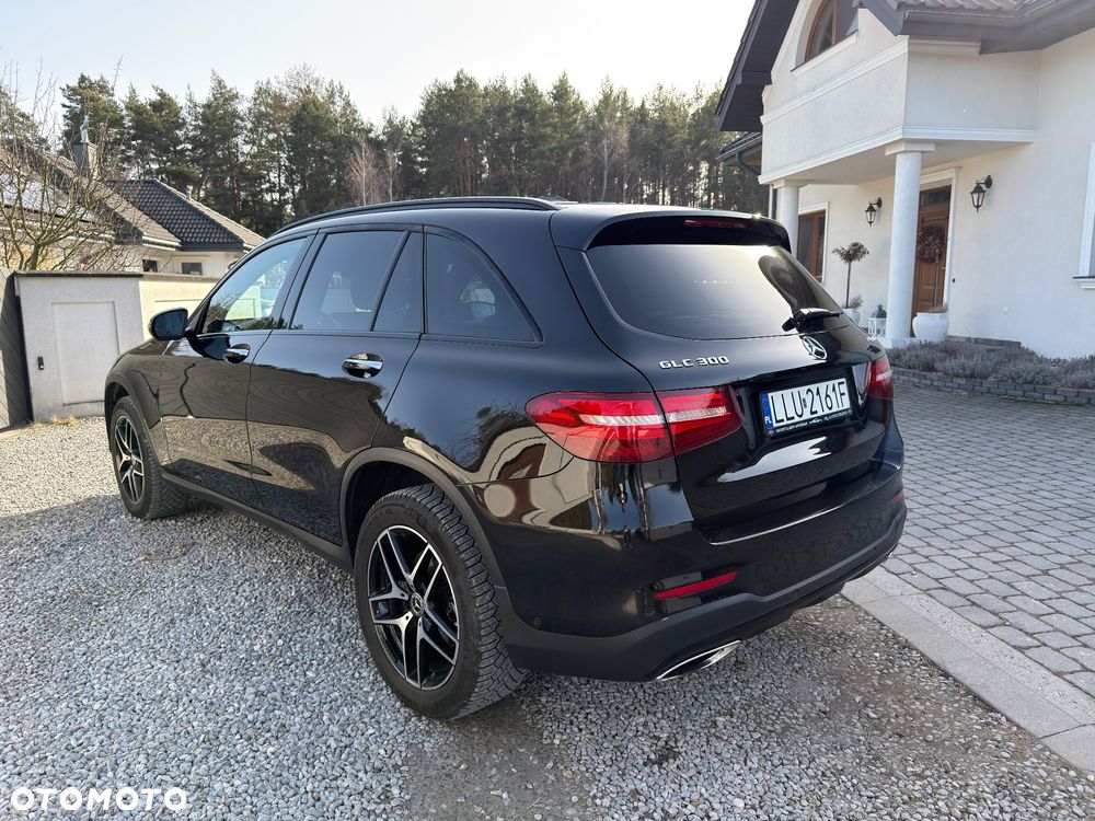 Mercedes-Benz GLC 300 4Matic 9G-TRONIC Exclusive - 6