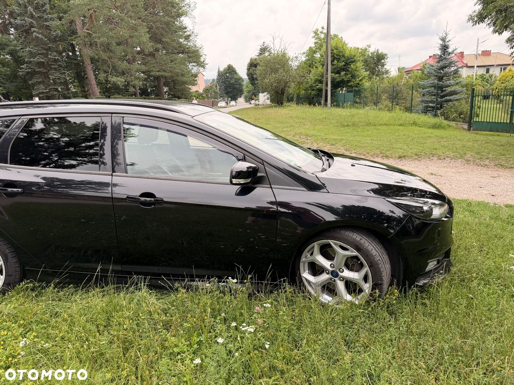 Ford Focus 2.0 EcoBoost ST-2 - 11