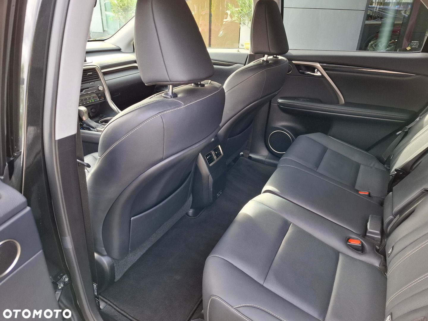 Lexus RX - 15