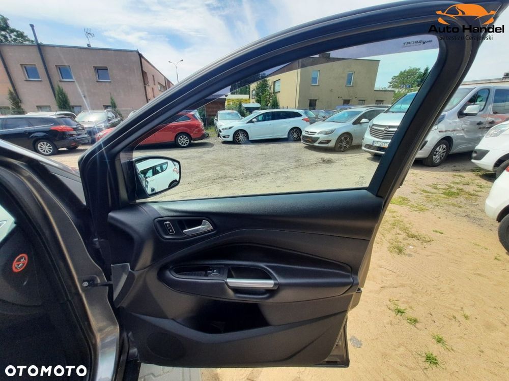 Ford Kuga 1.6 EcoBoost 2x4 Individual - 38