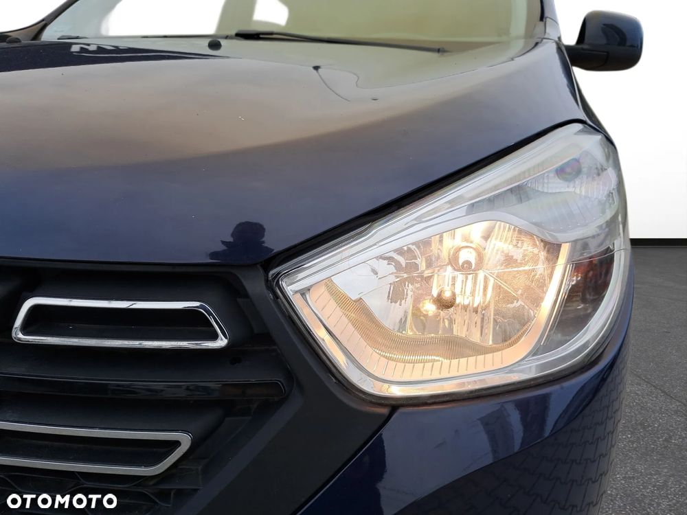 Dacia Lodgy 1.6 SCe Laureate S&S - 11