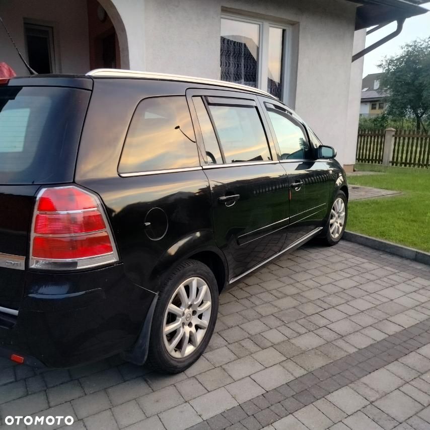 Opel Zafira 1.9 CDTI Essentia - 5