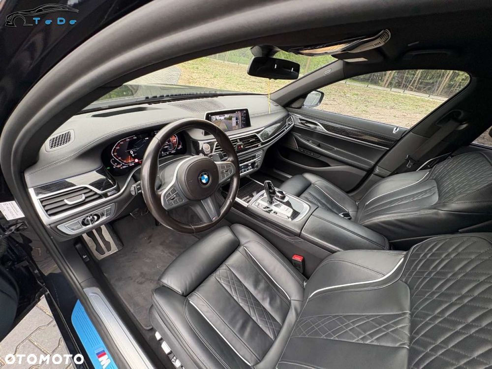 BMW Seria 7 750i xDrive - 25