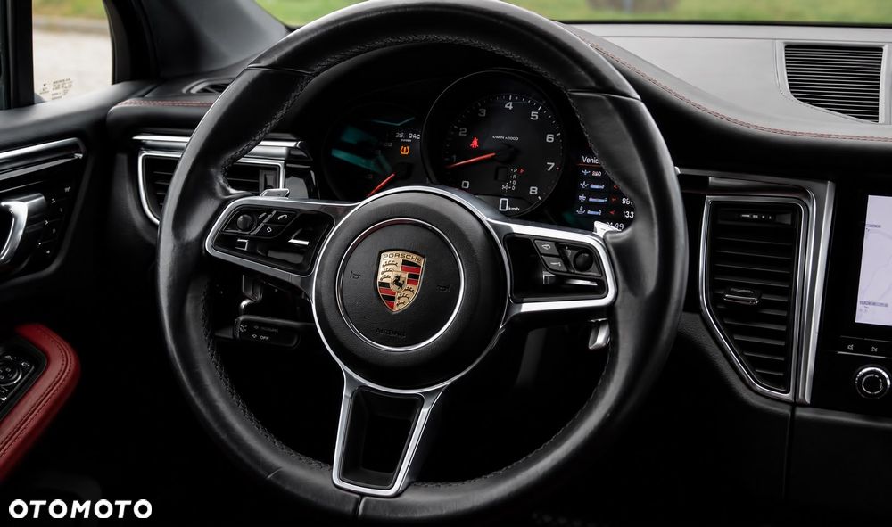 Porsche Macan Standard - 25