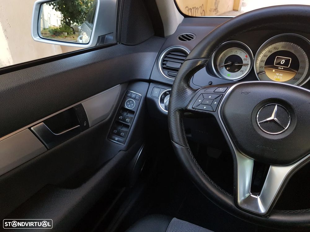 Mercedes-Benz C 220 CDi Avantgarde BlueEfficiency - 22