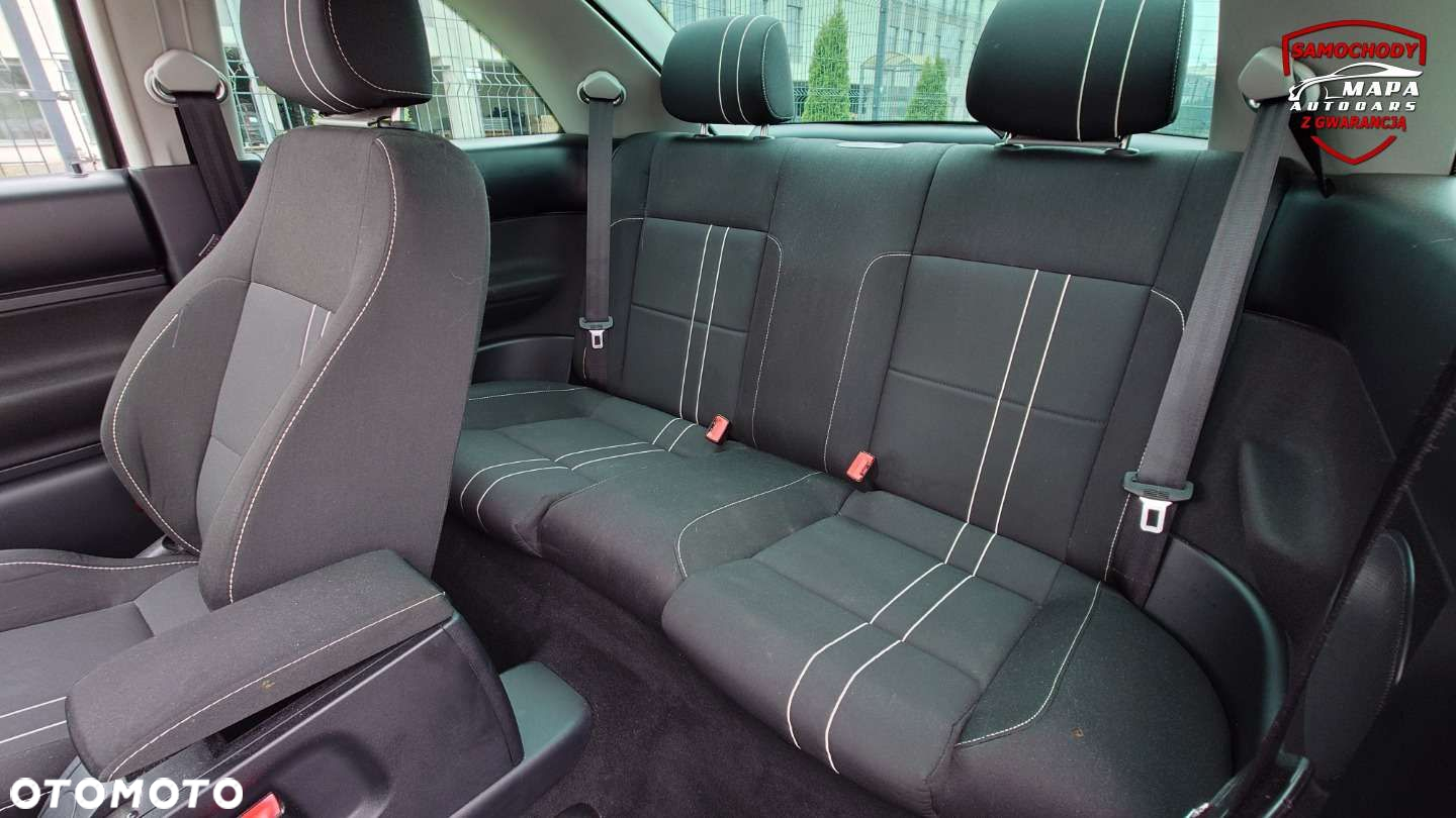 Volkswagen New Beetle - 8