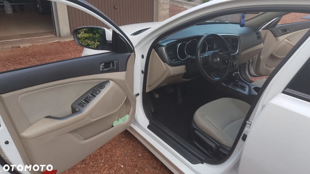 Kia Optima - 10