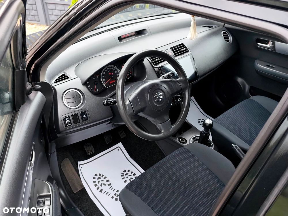 Suzuki Swift - 17