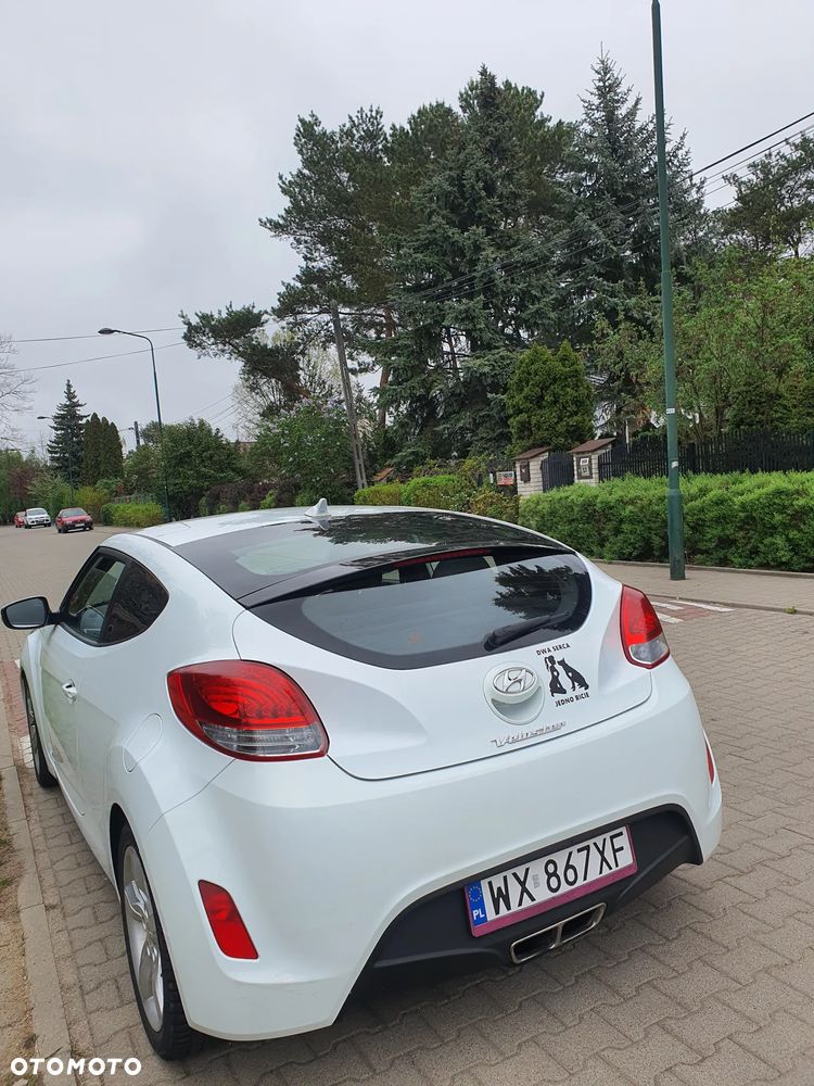 Hyundai Veloster 1.6 GDI Style - 8
