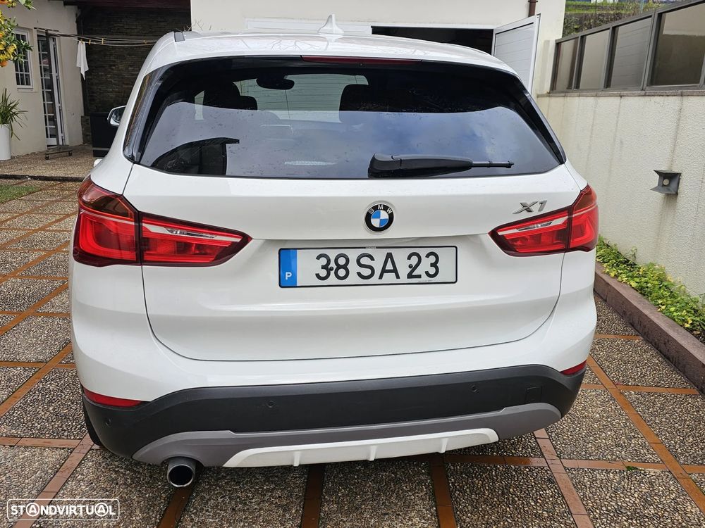 BMW X1 18 d sDrive Line Sport - 6