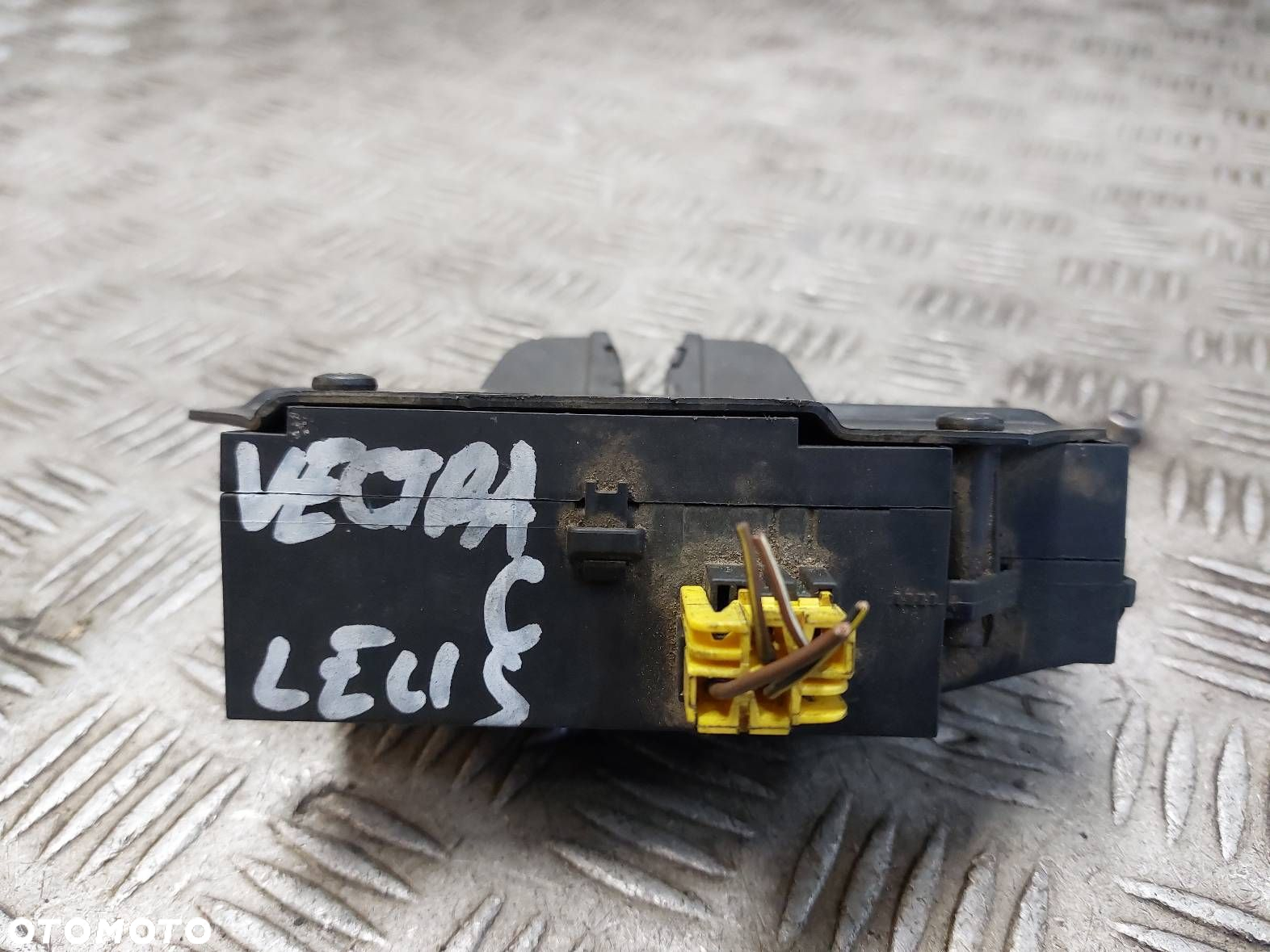 ZAMEK KLAPY BAGAŻNIKA OPEL VECTRA C HB 5D 13178192 495072894 - 5