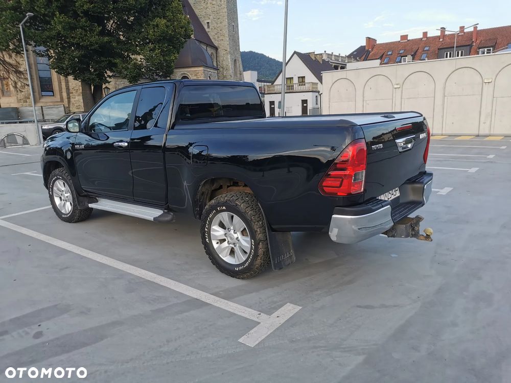 Toyota Hilux 2.4 D-4D Extra Cab DLX 4x4 - 15