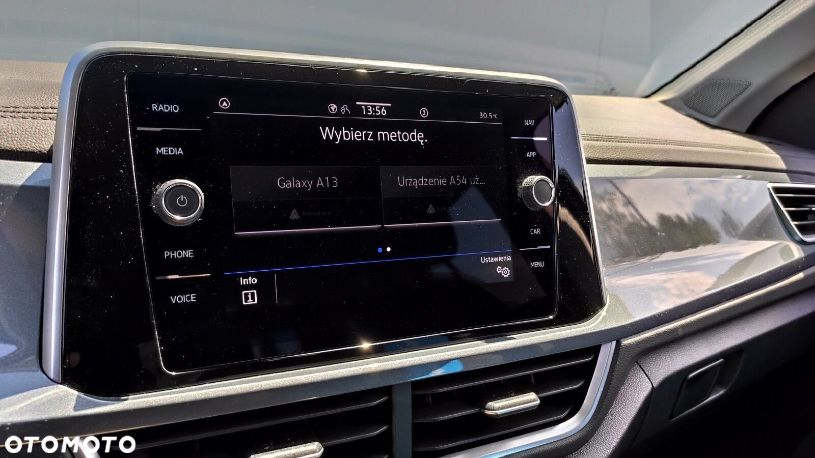 Volkswagen T-Roc - 21