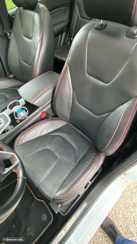 Ford S-Max - 9