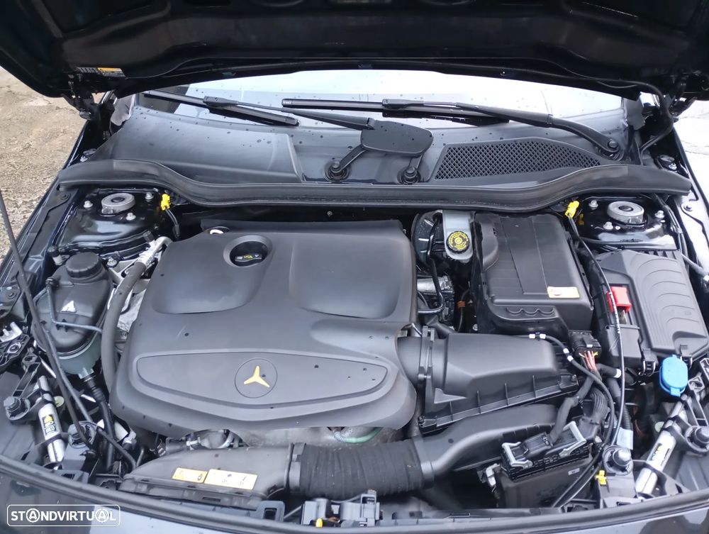 Mercedes-Benz A 180 (BlueEFFICIENCY) Urban - 11