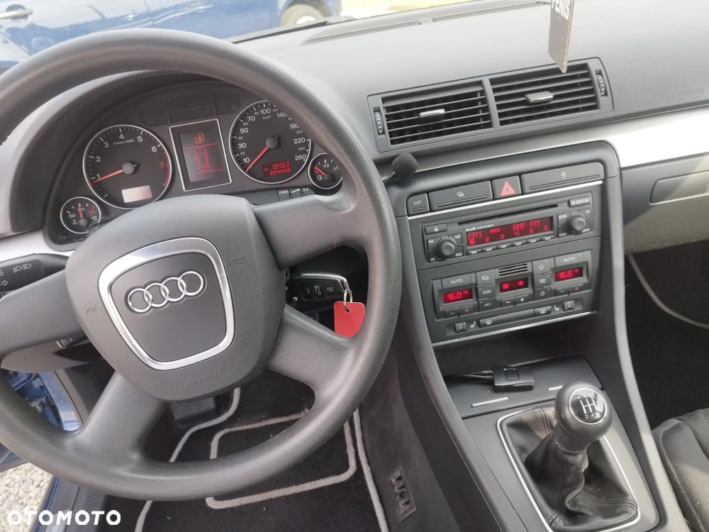 Audi A4 Avant 1.6 - 8