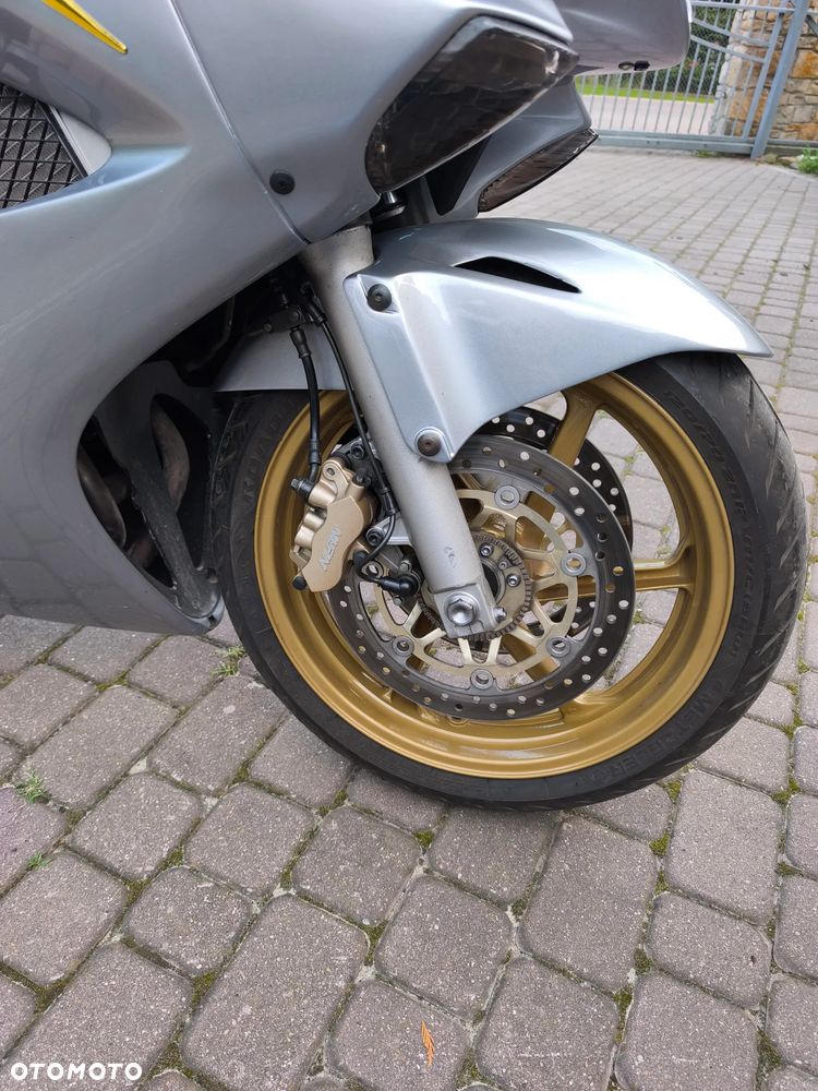 Honda VFR - 6