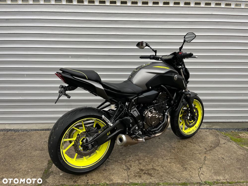 Yamaha MT - 22