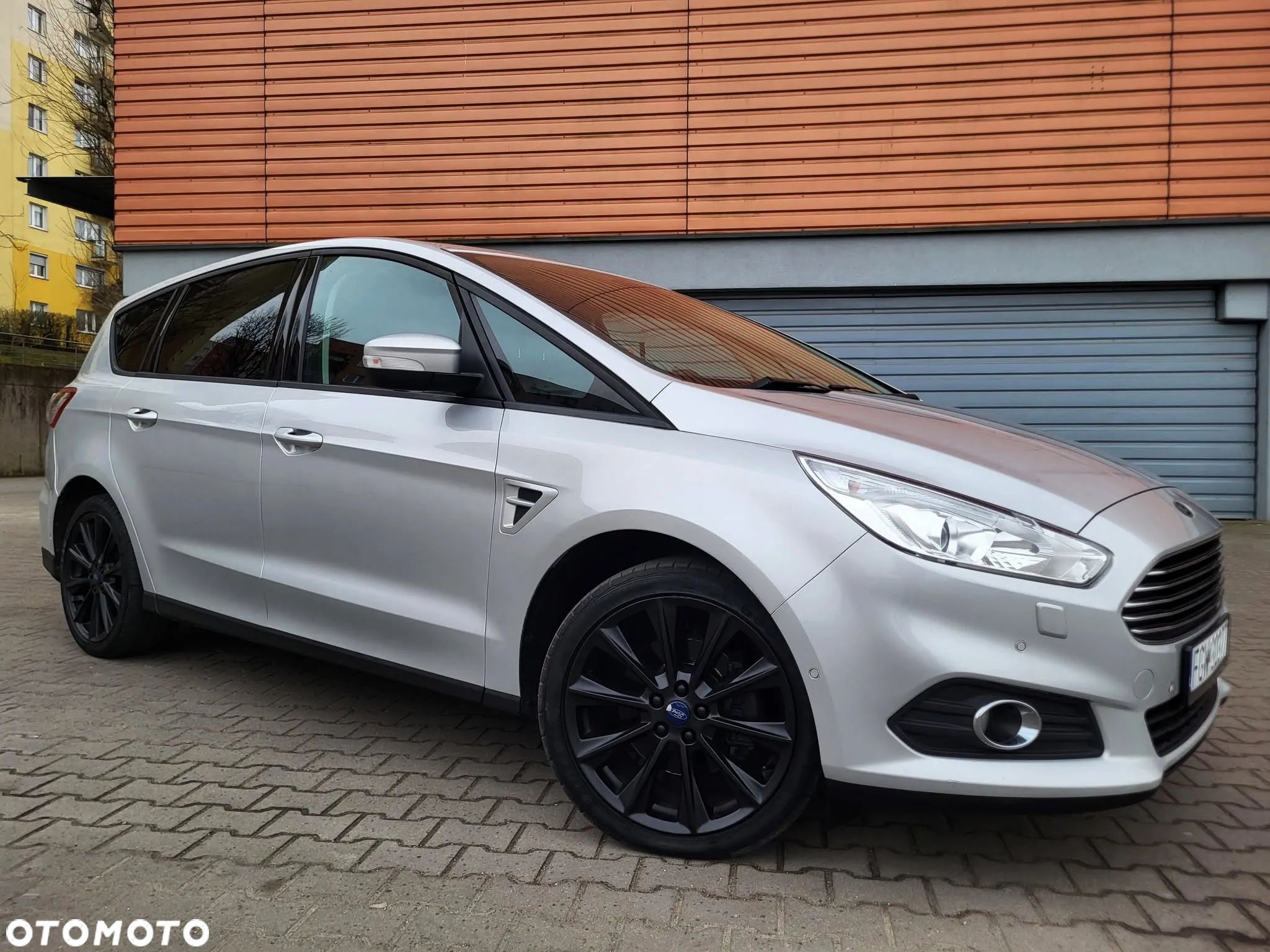 Ford S-Max 2.0 EcoBlue Titanium - 1