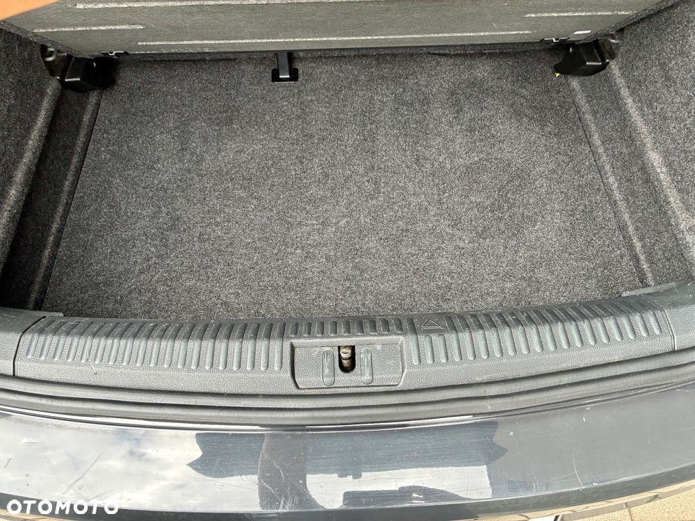 Volkswagen Polo - 11