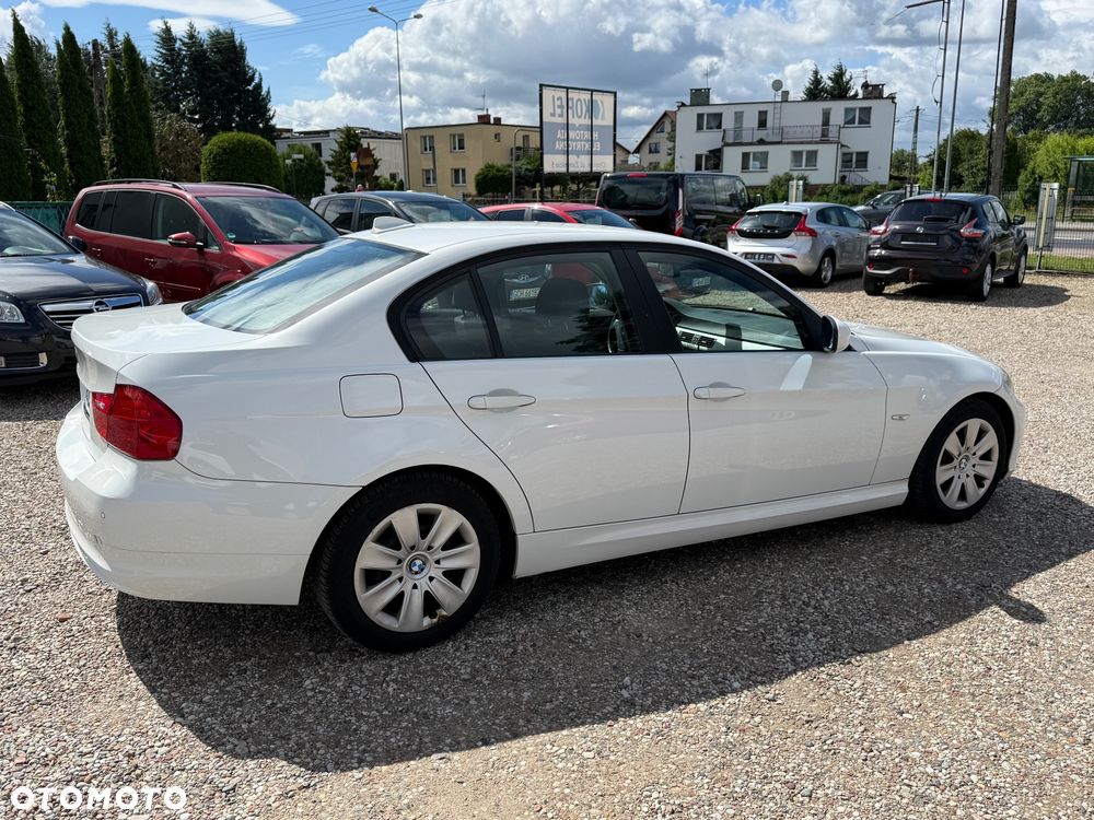 BMW Seria 3 318i Edition Lifestyle - 6