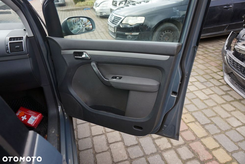 DRZWI PRZEDNIE PRAWE TOURAN I 1T LA7X  SZARY VOLKSWAGEN 2003-2006 - 9
