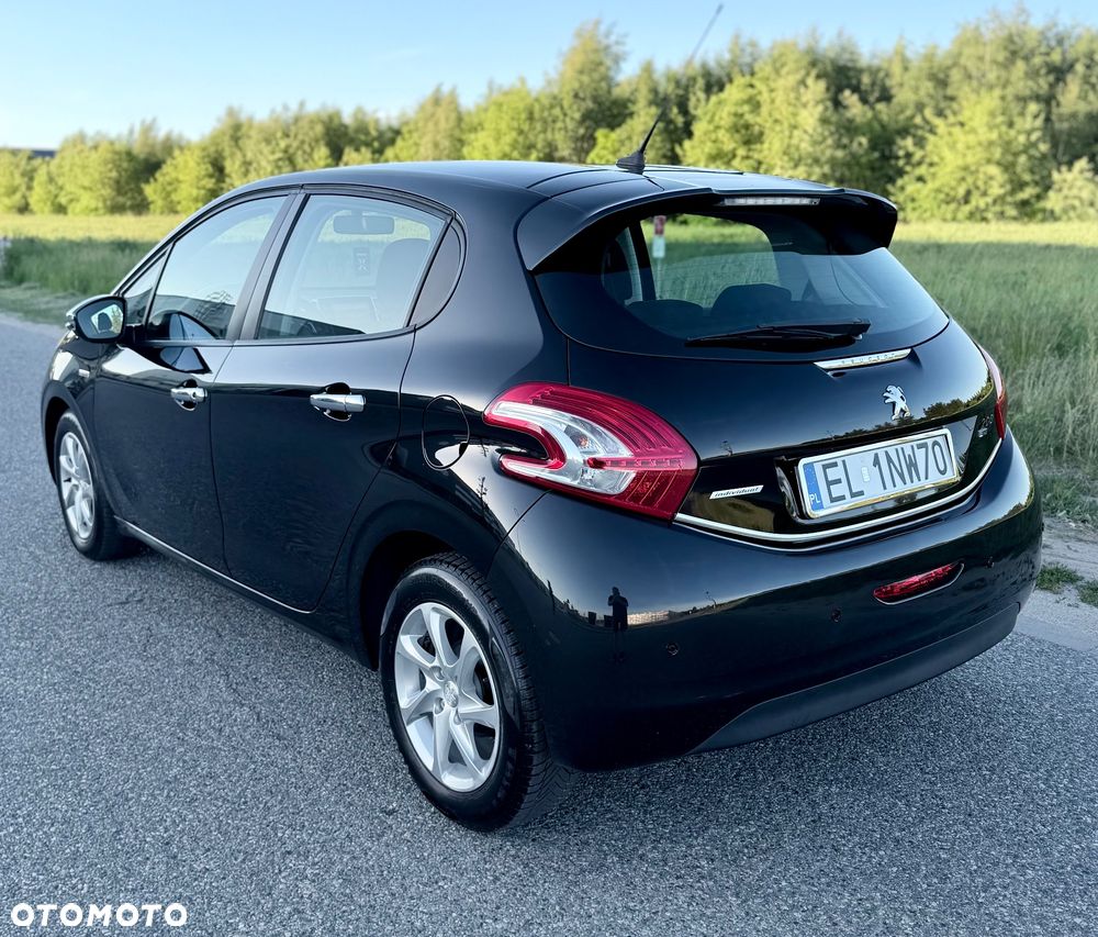 Peugeot 208 - 2