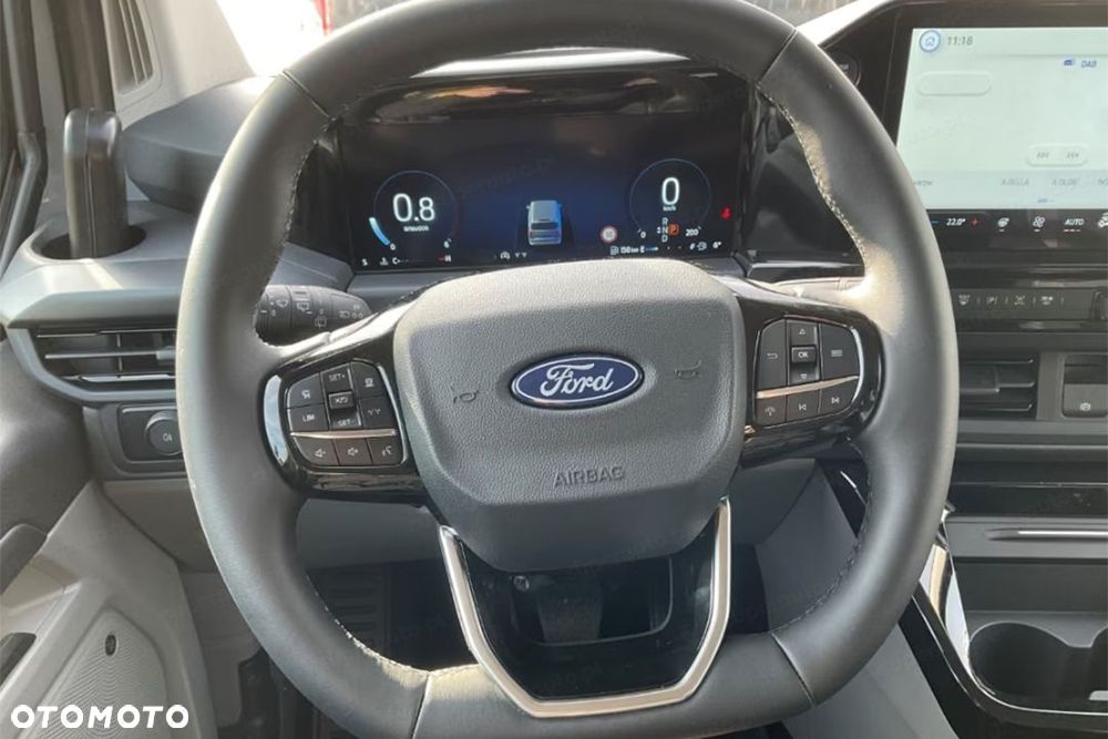 Ford Tourneo Custom - 10