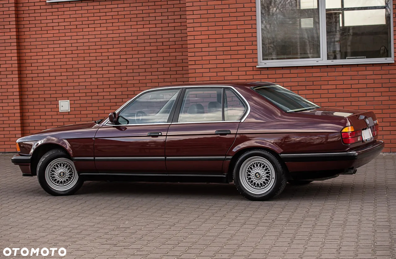BMW Seria 7 - 10
