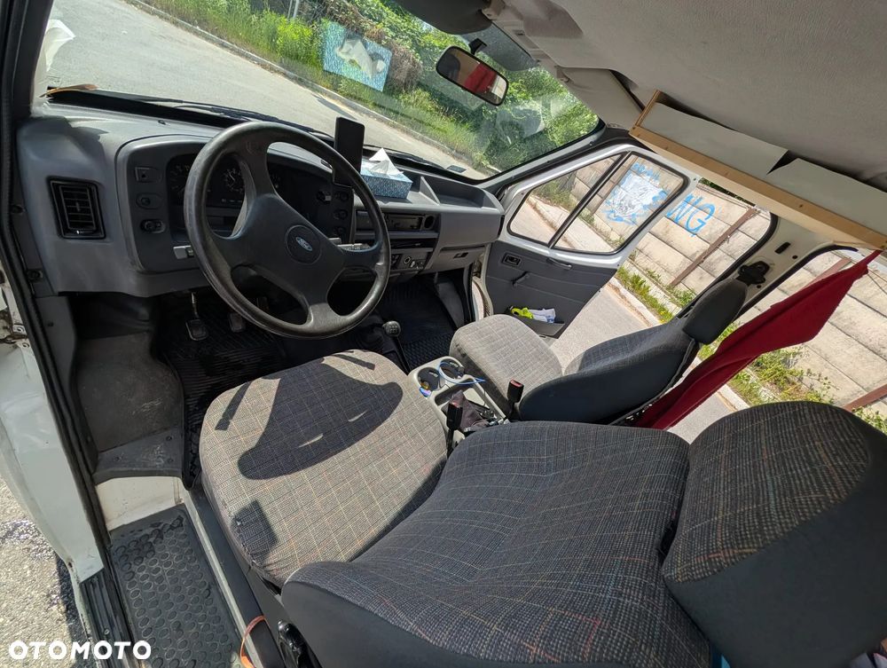 Ford transit - 12