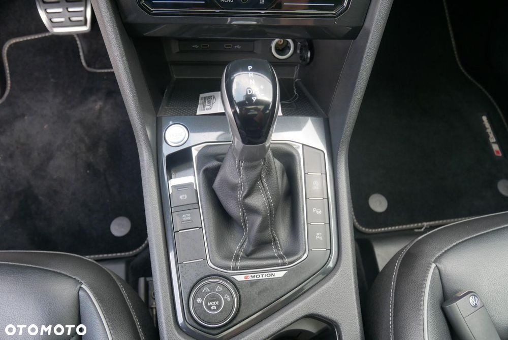 Volkswagen Tiguan 2.0 TDI SCR 4MotION DSG R-Line - 15
