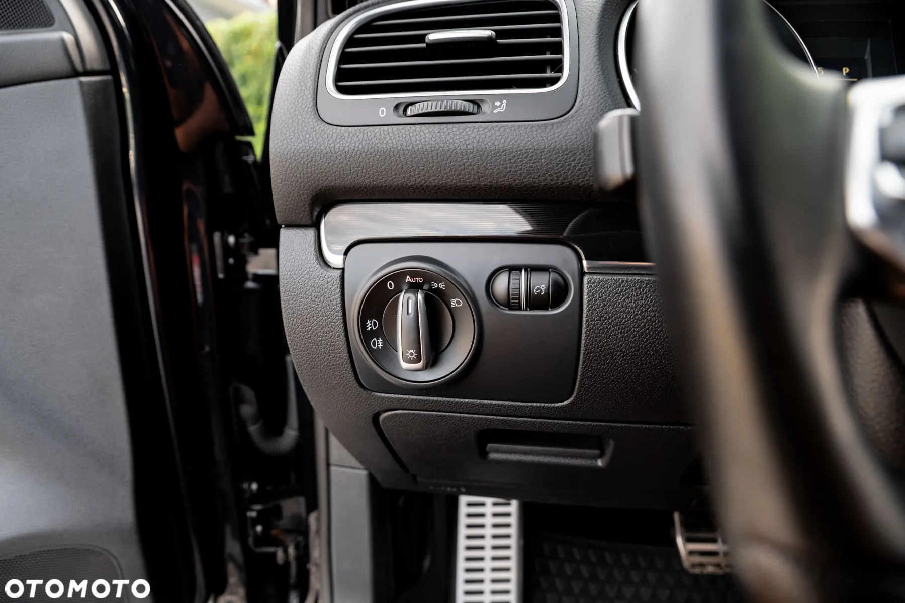 Volkswagen Golf 2.0 GTI DSG - 28