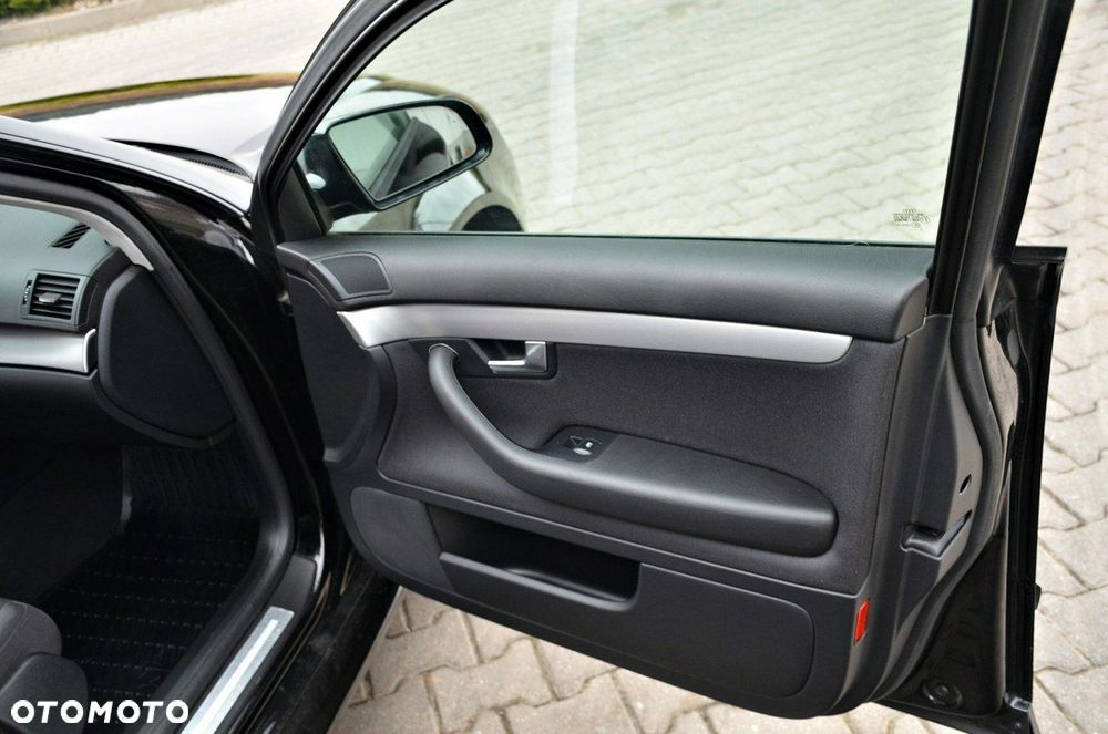 Audi A4 Limousine - 19