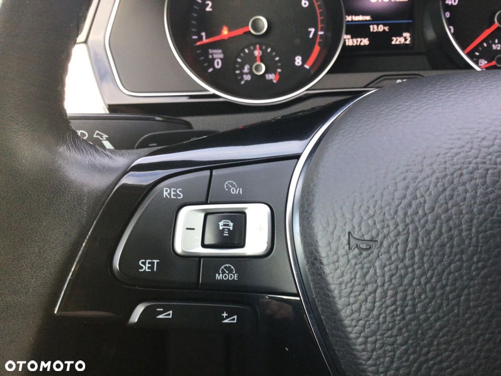 Volkswagen Passat 1.8 TSI BMT Comfortline DSG - 19