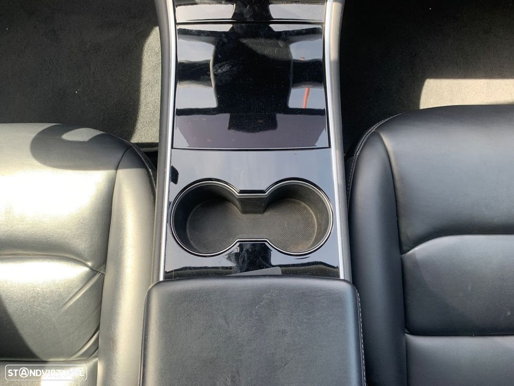 Tesla Model 3 Long Range Tração Integral - 32