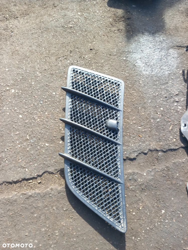 Wygłuszenie kratki maski W164 - 3