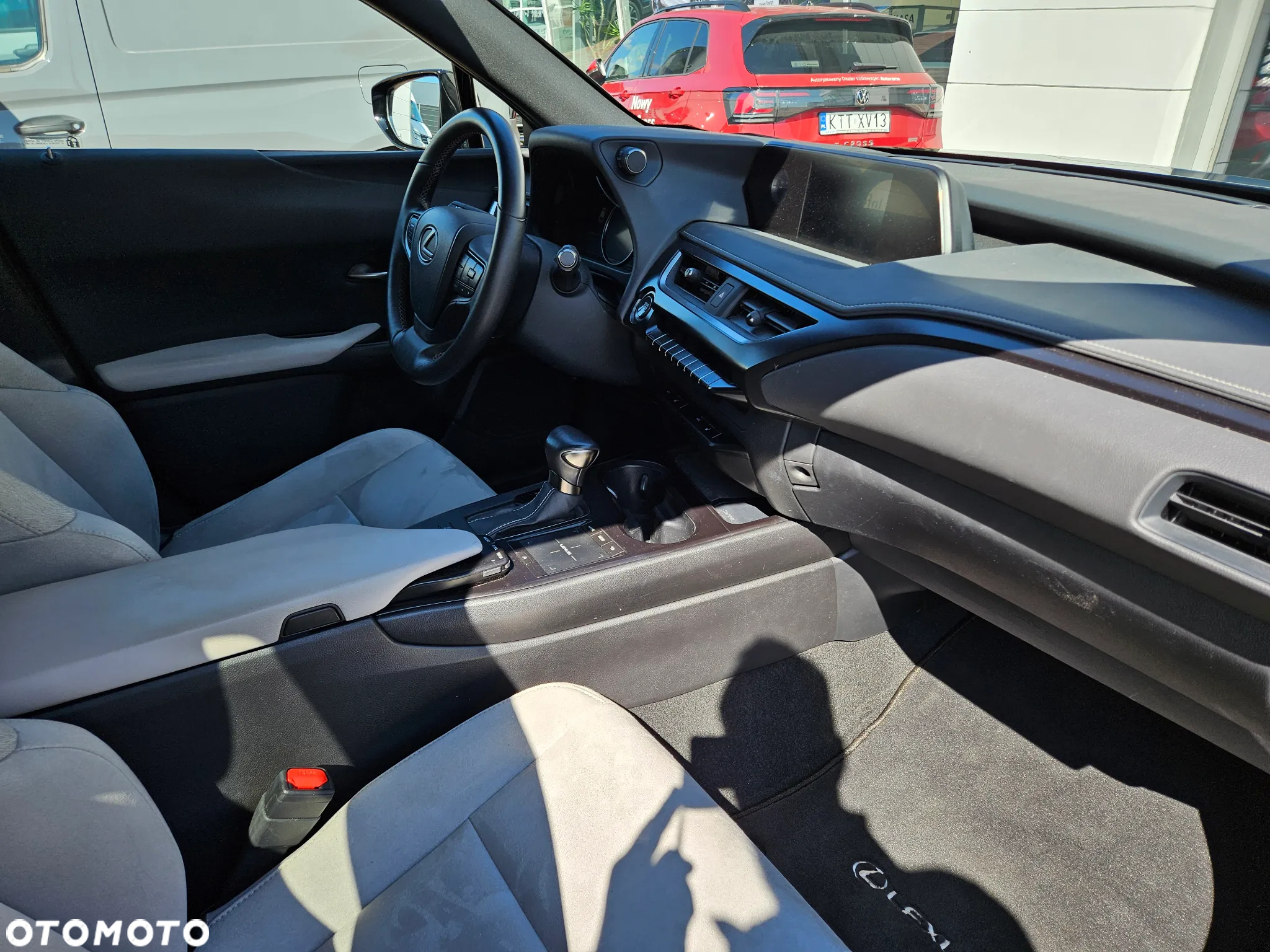 Lexus UX 200 GPF Business 2WD - 12
