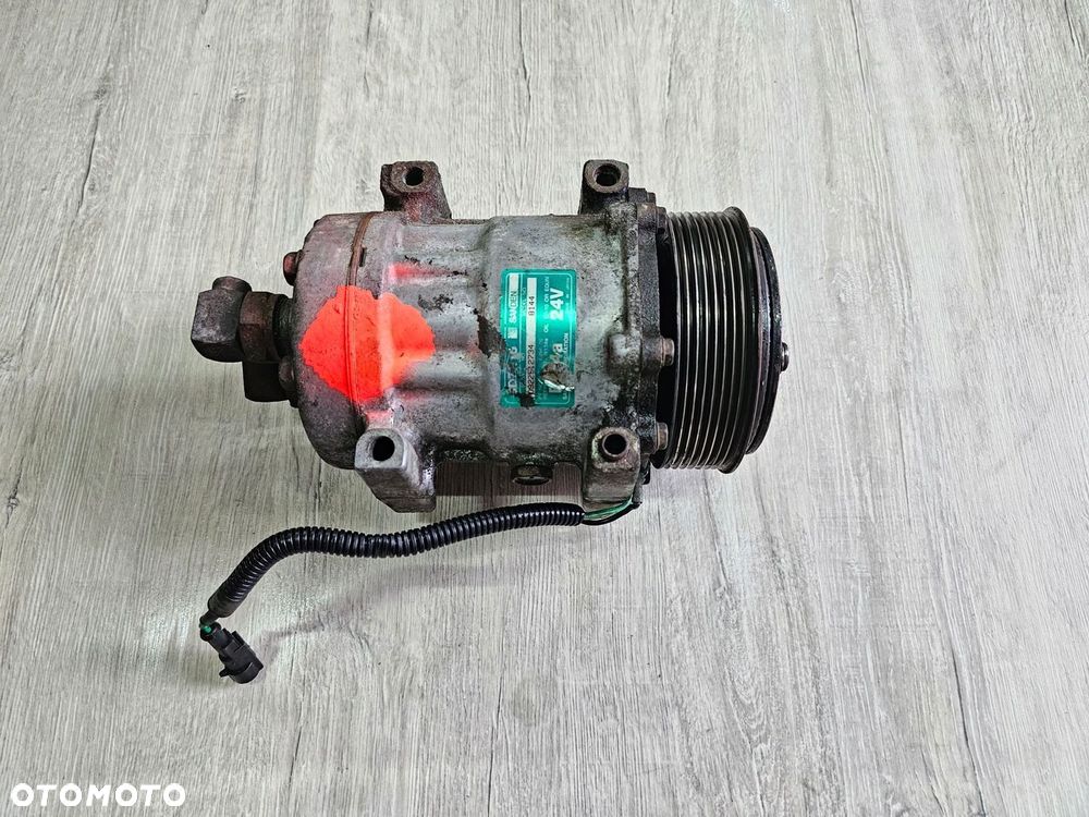 SPRĘŻARKA KOMPRESOR KLIMATYZACJI JCB CASE IVECO EUROCARGO 4894306 MODEL 8144 - 1