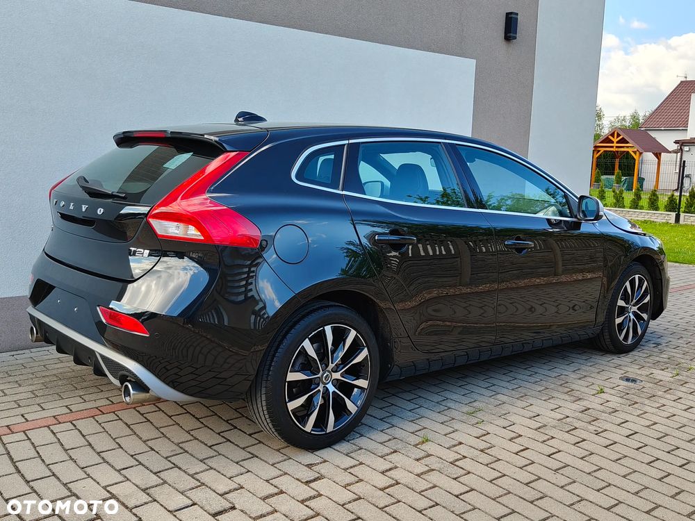 Volvo V40 T2 RDesign - 23