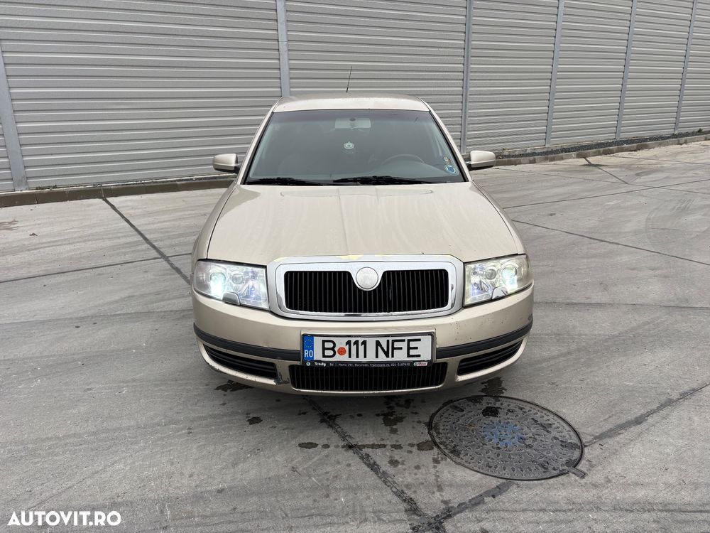 Skoda Superb 1,9TDI Elegance - 9