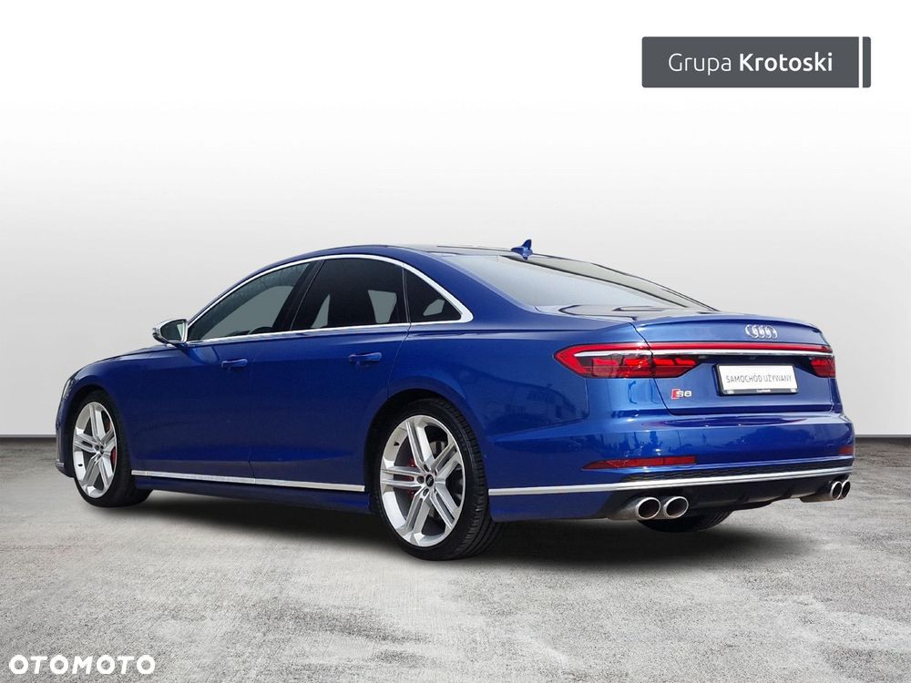 Audi S8 - 3