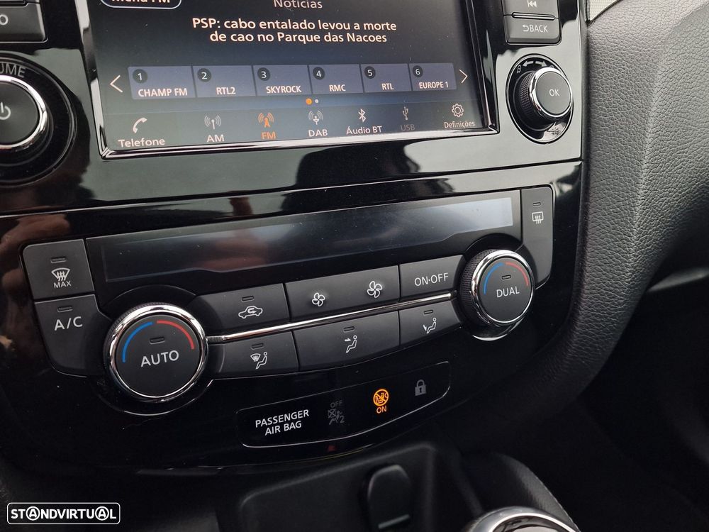 Nissan Qashqai 1.5 dCi N-Connecta DCT - 29