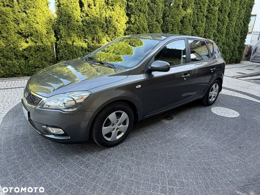 Kia Ceed - 7