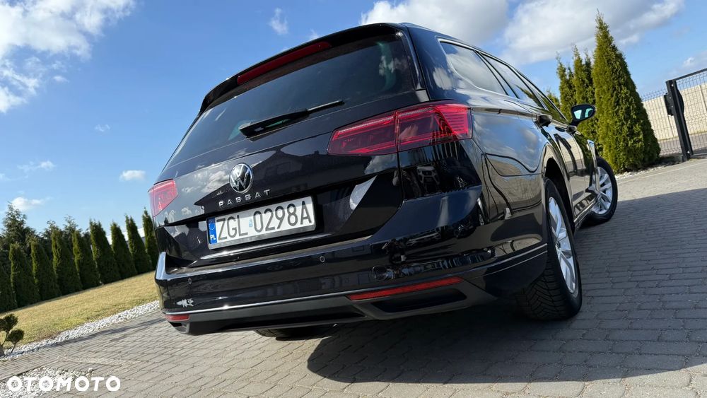 Volkswagen Passat 2.0 TDI SCR DSG Business - 4